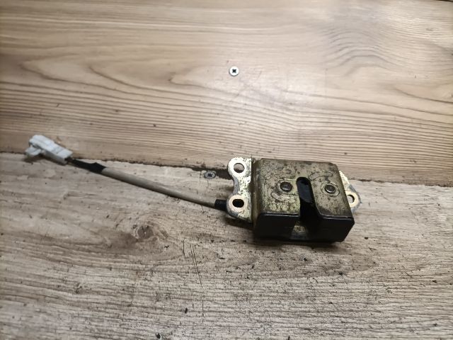 bontott TOYOTA AVENSIS T22 Csomagtérajtó Zárszerkezet