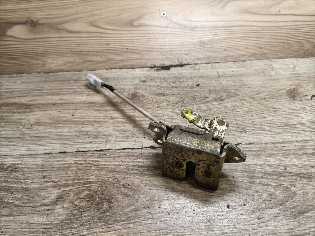 bontott TOYOTA AVENSIS T22 Csomagtérajtó Zárszerkezet