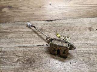 bontott TOYOTA AVENSIS T22 Csomagtérajtó Zárszerkezet