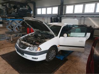 bontott TOYOTA AVENSIS T22 Csomagtérajtó Zárszerkezet