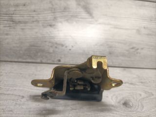 bontott TOYOTA AVENSIS T22 Csomagtérajtó Zárszerkezet