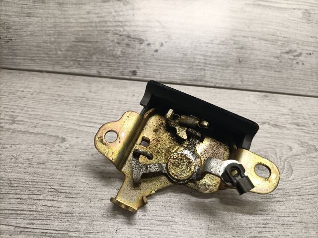 bontott TOYOTA AVENSIS T22 Csomagtérajtó Zárszerkezet