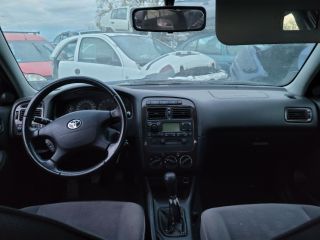 bontott TOYOTA AVENSIS T22 Első Hamutartó