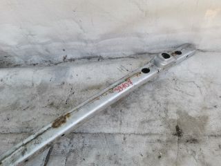 bontott TOYOTA AVENSIS T22 Első Lökhárító Merevítő (Fém)