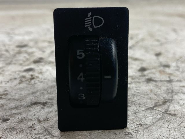 bontott TOYOTA AVENSIS T22 Fényszórómagasság Állító Kapcsoló