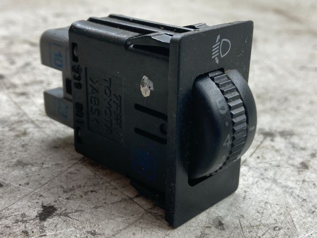 bontott TOYOTA AVENSIS T22 Fényszórómagasság Állító Kapcsoló