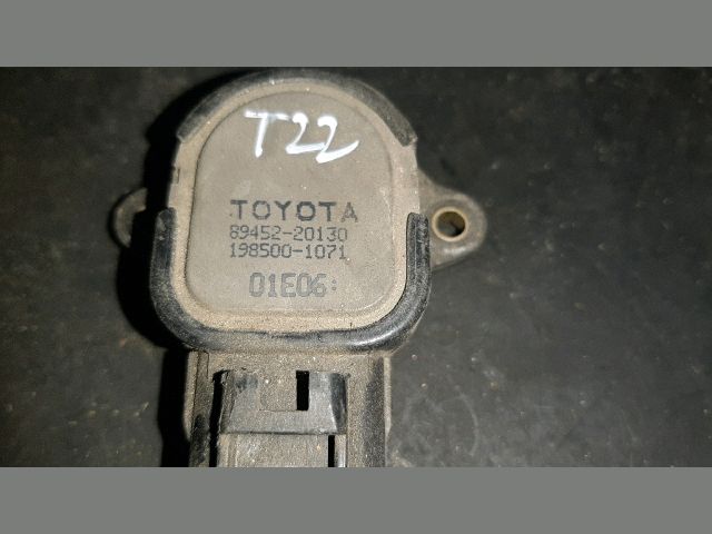 bontott TOYOTA AVENSIS T22 Fojtószelep Jeladó