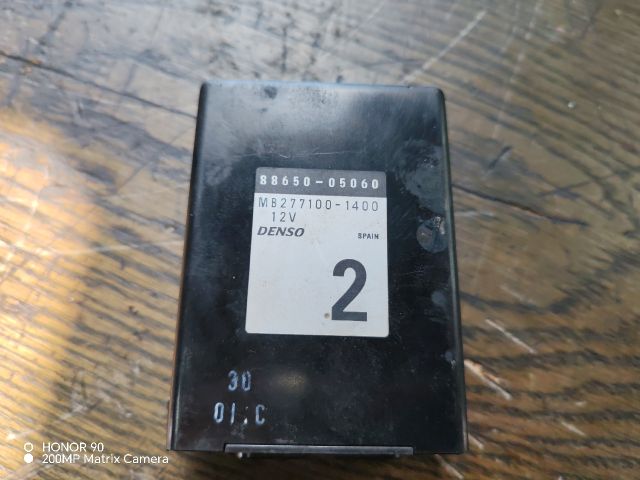 bontott TOYOTA AVENSIS T22 Fűtés Vezérlő Modul