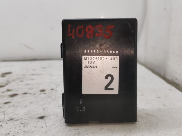 bontott TOYOTA AVENSIS T22 Fűtés Vezérlő Modul