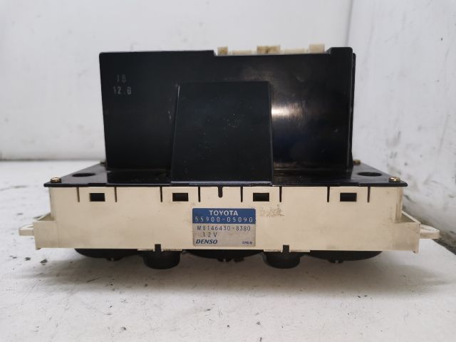 bontott TOYOTA AVENSIS T22 Fűtéskapcsoló (manuális klímás)