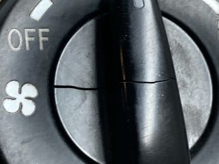 bontott TOYOTA AVENSIS T22 Fűtéskapcsoló (manuális klímás)