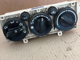 bontott TOYOTA AVENSIS T22 Fűtéskapcsoló (manuális klímás)