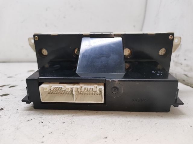 bontott TOYOTA AVENSIS T22 Fűtéskapcsoló (manuális klímás)