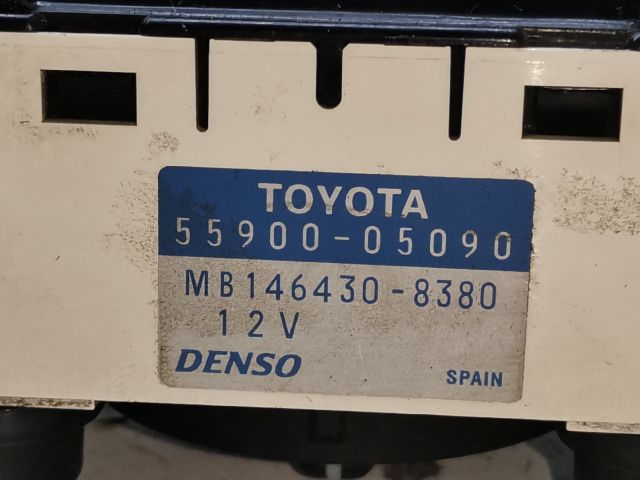 bontott TOYOTA AVENSIS T22 Fűtéskapcsoló (manuális klímás)