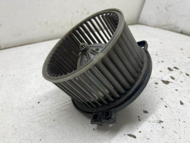 bontott TOYOTA AVENSIS T22 Fűtőmotor (Klímás)