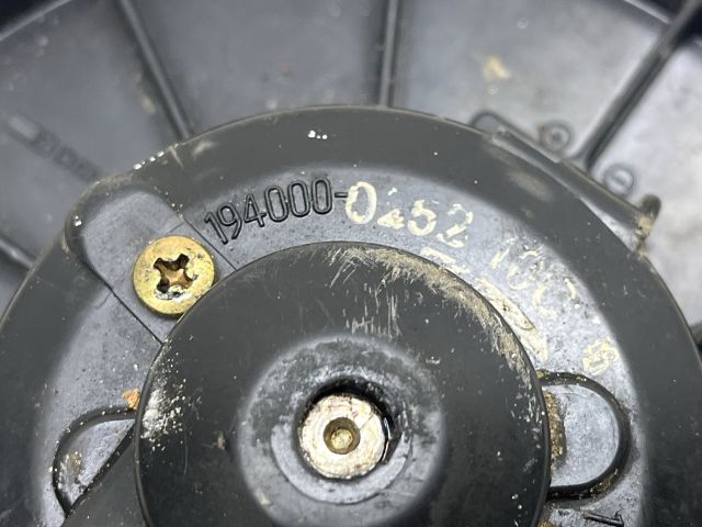 bontott TOYOTA AVENSIS T22 Fűtőmotor (Klímás)