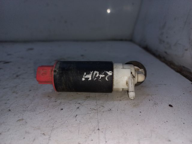 bontott TOYOTA AVENSIS T22 Hátsó Ablakmosó Szivattyú