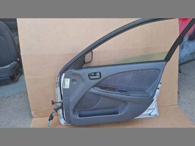 bontott TOYOTA AVENSIS T22 Jobb első Ablak