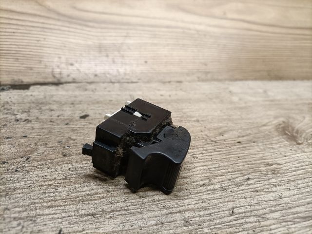 bontott TOYOTA AVENSIS T22 Jobb első Ablakemelő Kapcsoló