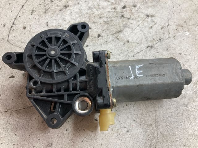 bontott TOYOTA AVENSIS T22 Jobb első Ablakemelő Motor