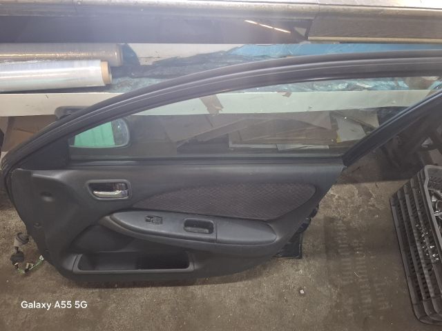 bontott TOYOTA AVENSIS T22 Jobb első Ajtó (Részeivel)