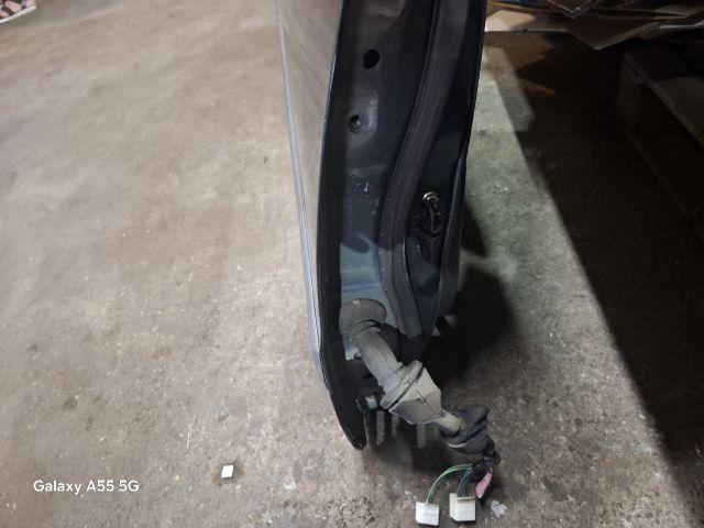 bontott TOYOTA AVENSIS T22 Jobb első Ajtó (Részeivel)