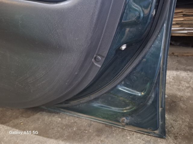 bontott TOYOTA AVENSIS T22 Jobb első Ajtó (Részeivel)