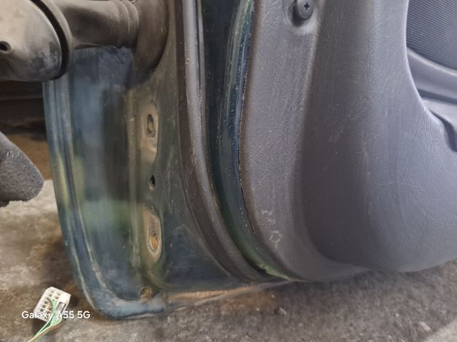 bontott TOYOTA AVENSIS T22 Jobb első Ajtó (Részeivel)