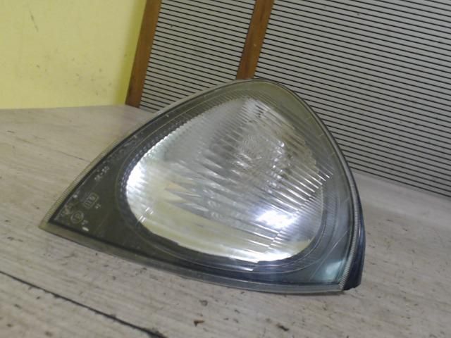 bontott TOYOTA AVENSIS T22 Jobb első Irányjelző