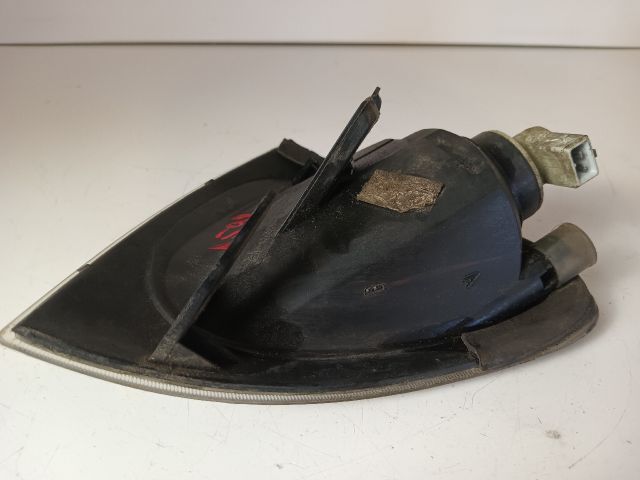 bontott TOYOTA AVENSIS T22 Jobb első Irányjelző