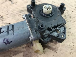 bontott TOYOTA AVENSIS T22 Jobb hátsó Ablakemelő Motor