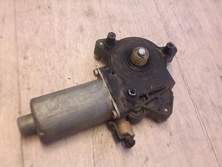 bontott TOYOTA AVENSIS T22 Jobb hátsó Ablakemelő Motor