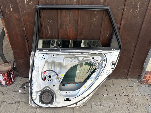 bontott TOYOTA AVENSIS T22 Jobb hátsó Ajtó (Üres lemez)