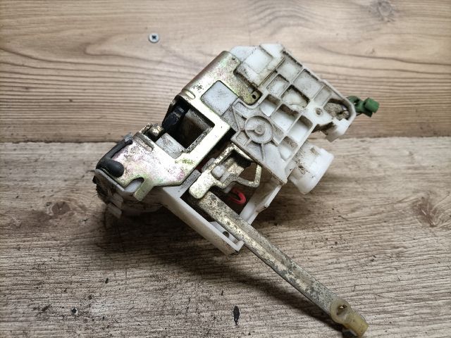 bontott TOYOTA AVENSIS T22 Jobb hátsó Ajtózár