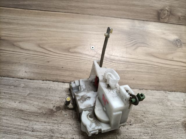 bontott TOYOTA AVENSIS T22 Jobb hátsó Ajtózár