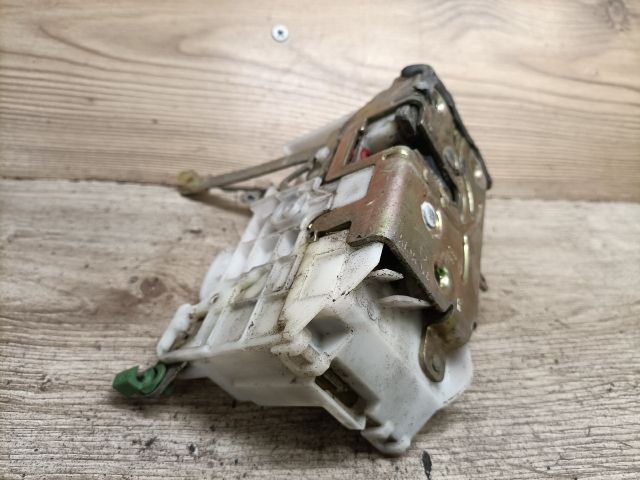 bontott TOYOTA AVENSIS T22 Jobb hátsó Ajtózár