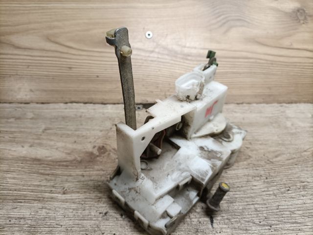 bontott TOYOTA AVENSIS T22 Jobb hátsó Ajtózár