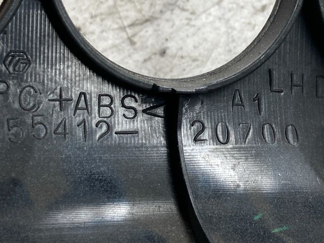 bontott TOYOTA AVENSIS T22 Középkonzol Keret