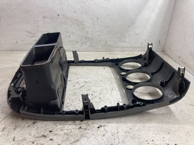 bontott TOYOTA AVENSIS T22 Középkonzol Keret