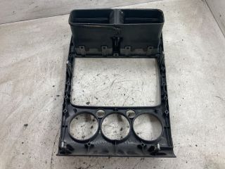 bontott TOYOTA AVENSIS T22 Középkonzol Keret