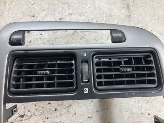 bontott TOYOTA AVENSIS T22 Középkonzol Keret