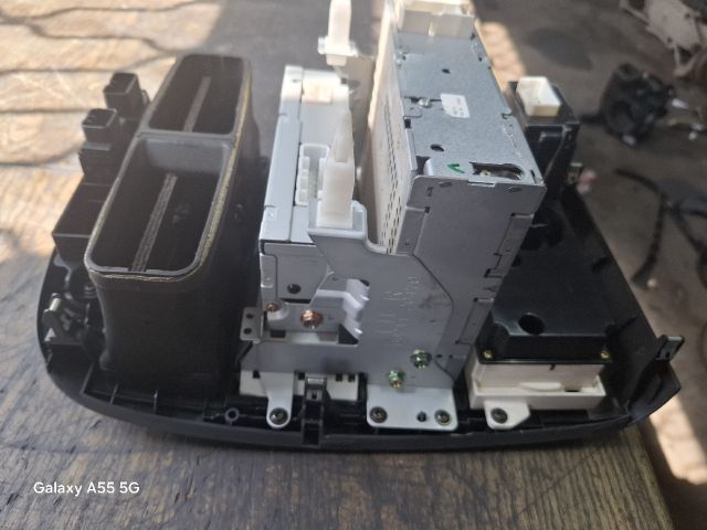 bontott TOYOTA AVENSIS T22 Középkonzol Vezérlő Panel