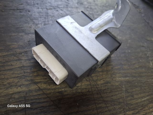 bontott TOYOTA AVENSIS T22 Központizár Elektronika