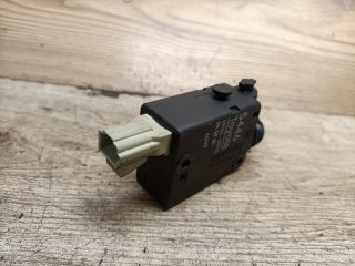 bontott TOYOTA AVENSIS T22 Központizár Motor Csomagtérajtó