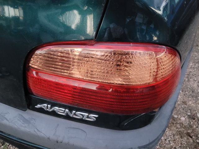 bontott TOYOTA AVENSIS T22 Motorháztető Jobb Zsanér