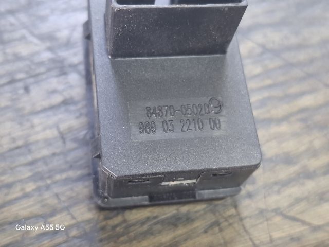 bontott TOYOTA AVENSIS T22 Tükör Kapcsoló