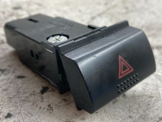 bontott TOYOTA AVENSIS T22 Vészvillogó Kapcsoló