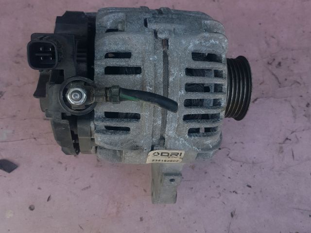 bontott TOYOTA AVENSIS T25 Generátor