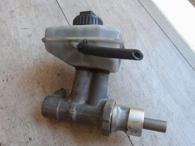 bontott TOYOTA AVENSIS T25 Főfékhenger