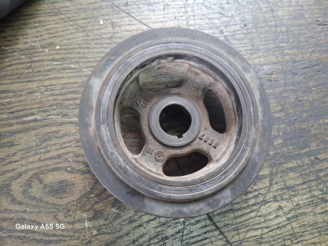 bontott TOYOTA AVENSIS T25 Főtengely Szíjtárcsa